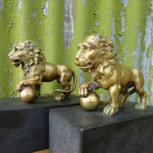 Pair of Bronze Medici Lions (4)