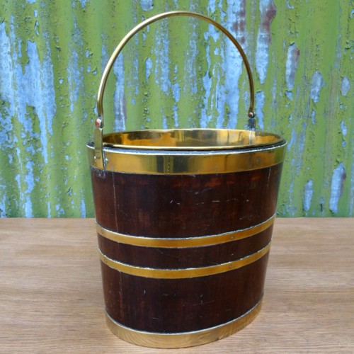 Mahogany bucket (1)