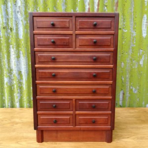 Gordon Russell mahogany chest (1)