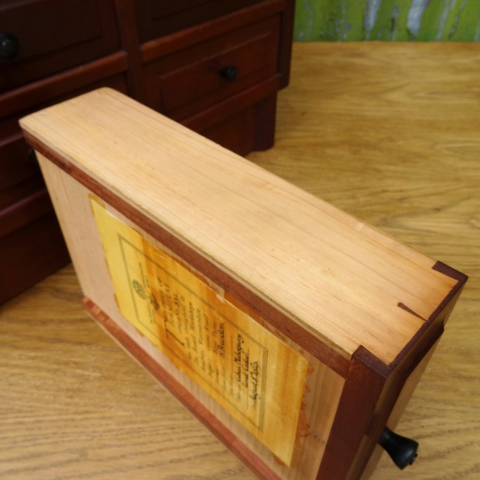 Gordon Russell mahogany chest (12)