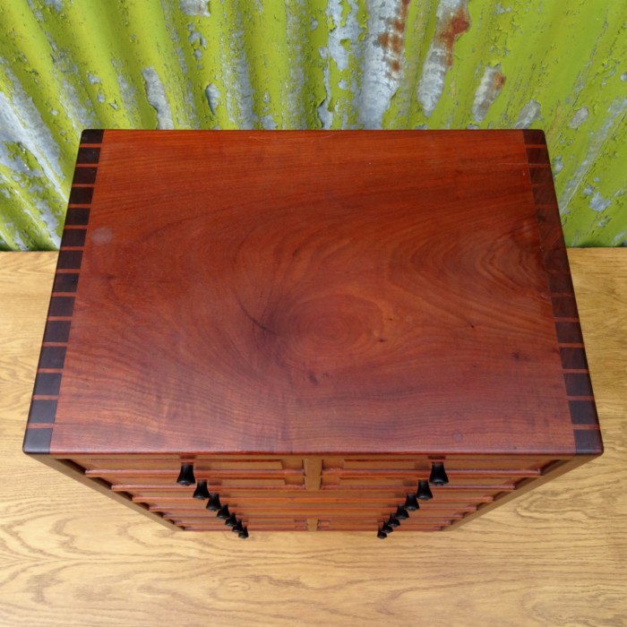 Gordon Russell mahogany chest (3)