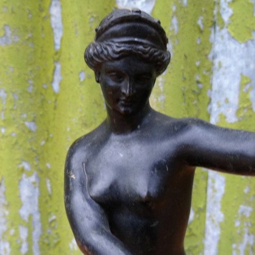Bronze Venus de Capua 372