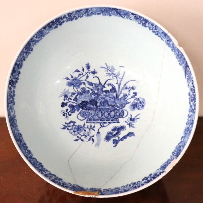 Large Chinese Bowl (4)