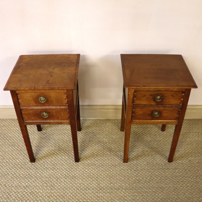 Pair of Gordon Russell Oak Bedside Chests (3)