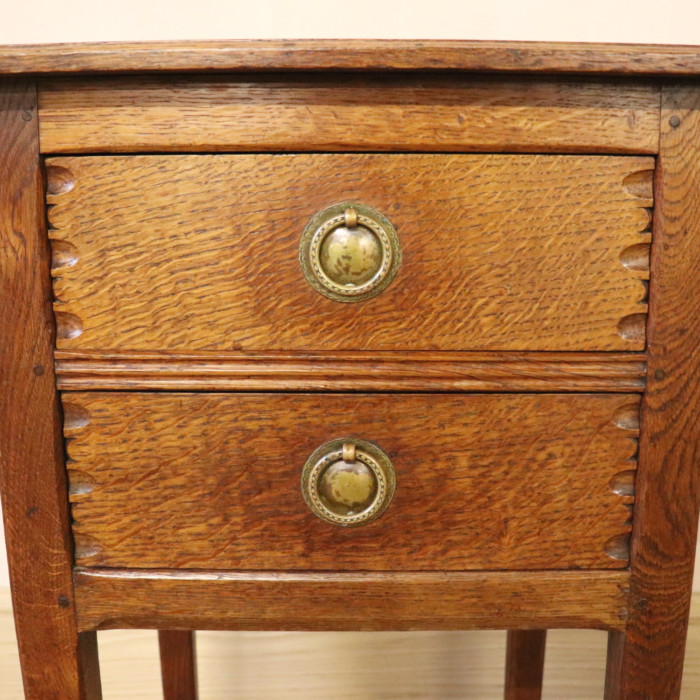 Pair of Gordon Russell Oak Bedside Chests (5)