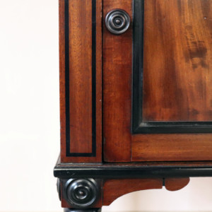Bullock Bedside Table (12)