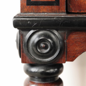 Bullock Bedside Table (6)