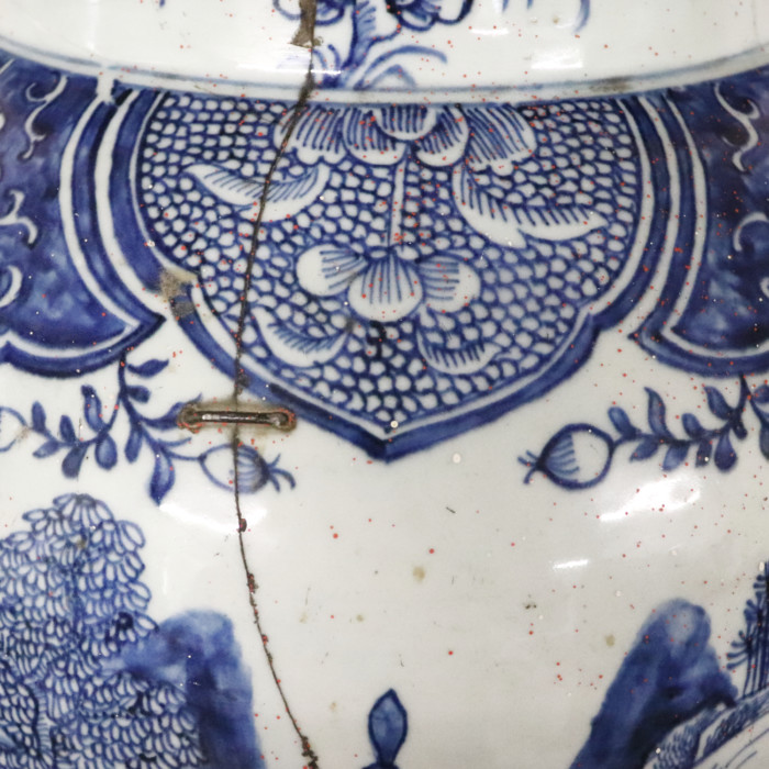 Large Chinese Jar and Cover (4)