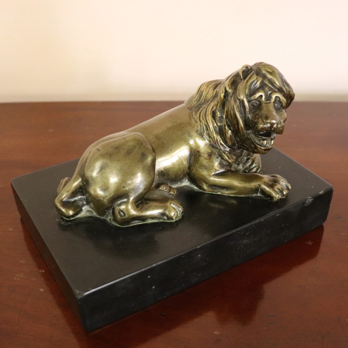 Regency Bronze Lion (1)