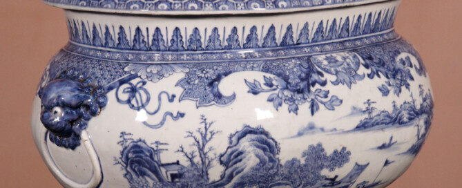 Large Chinese Wine Cistern (8)