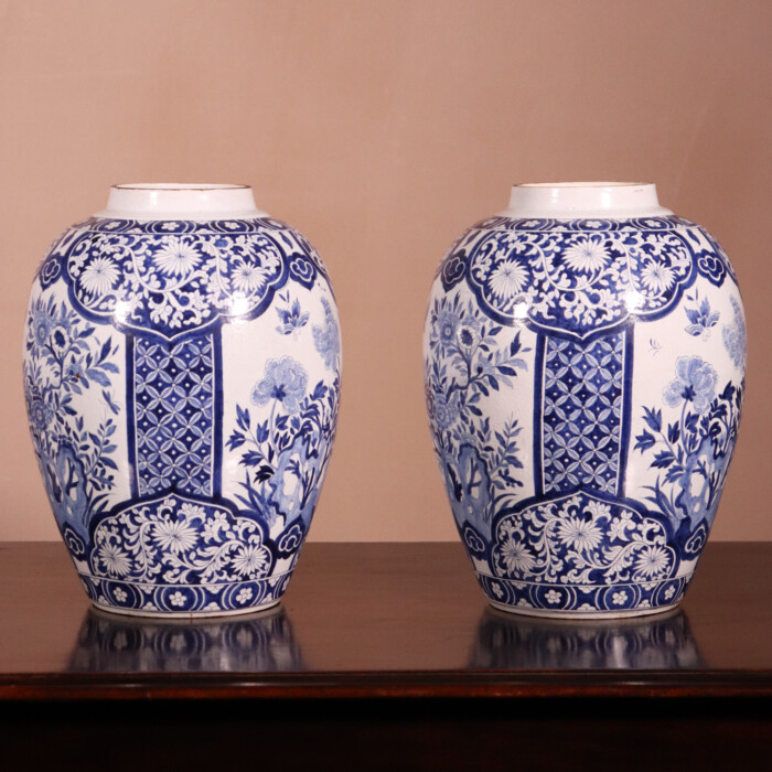 Pair of Chinese Style Jars (5)