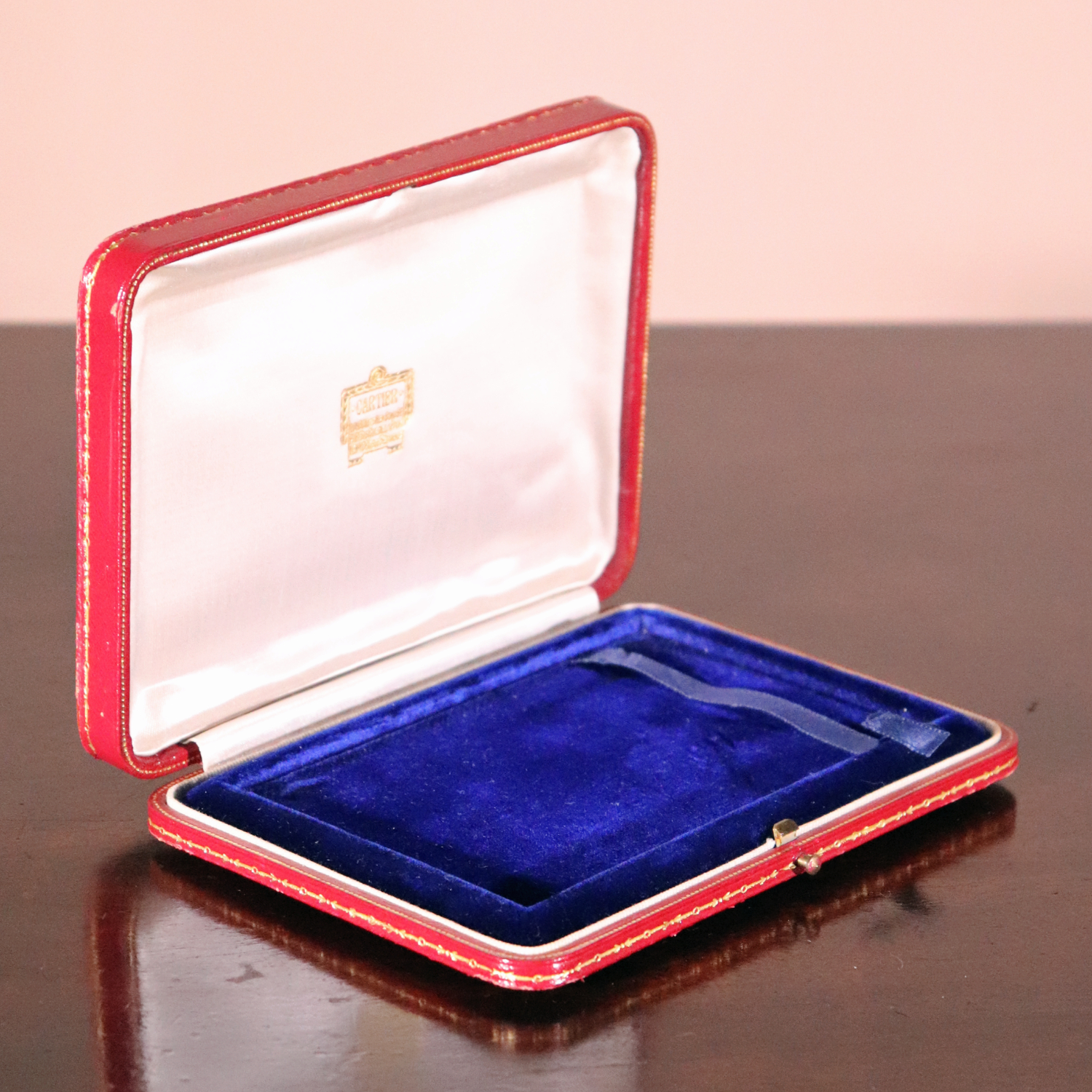 The Queen Mother’s Notelet Case (19)