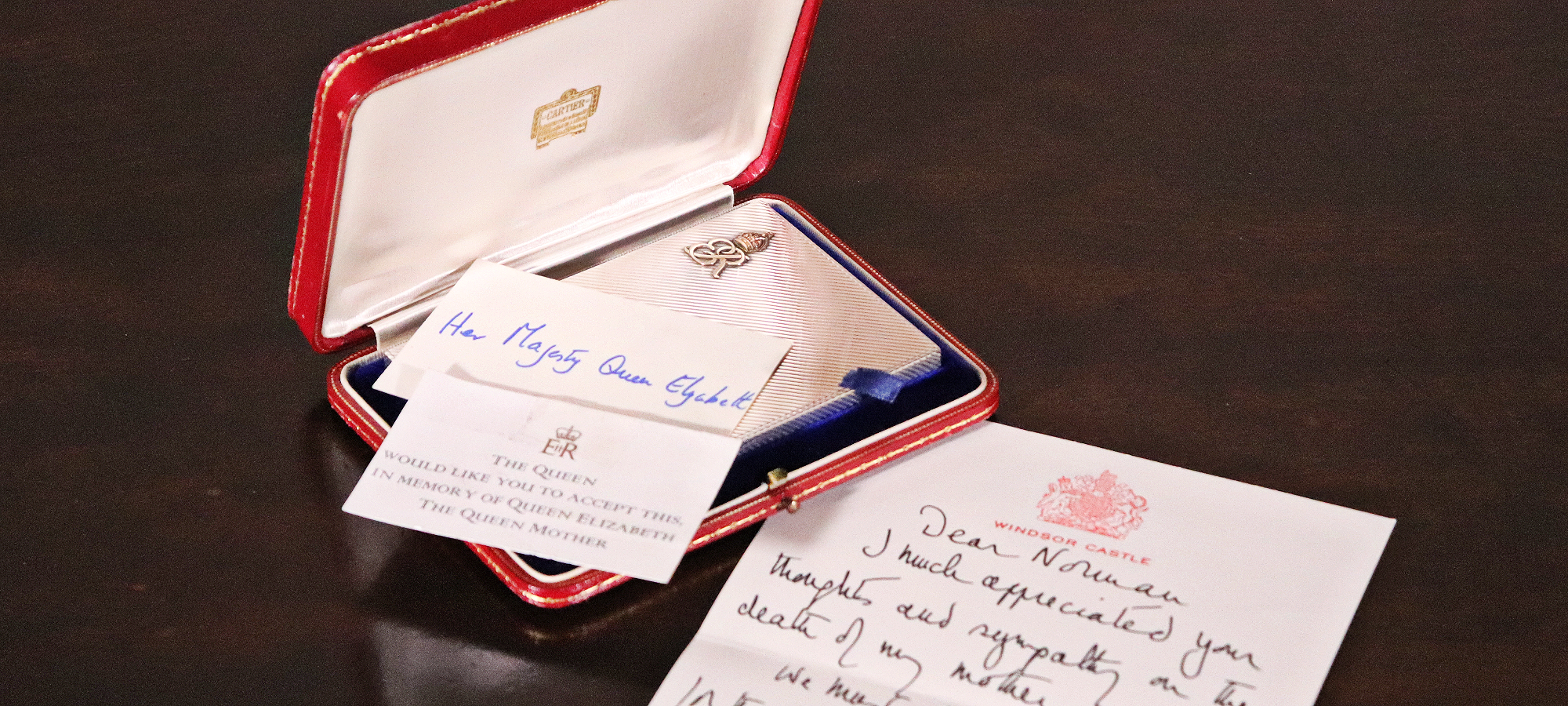 The Queen Mother’s Notelet Case (22) slider