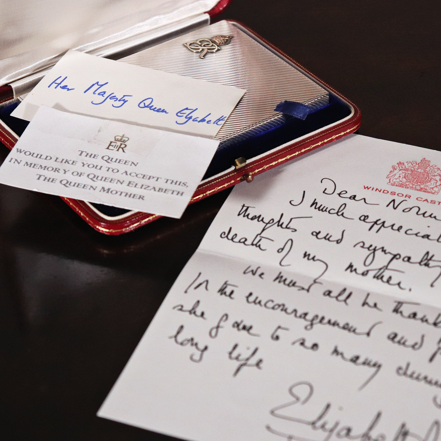 The Queen Mother’s Notelet Case (23)